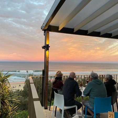 Albergue Dolphins Backpackers Sunshine Beach Exterior foto