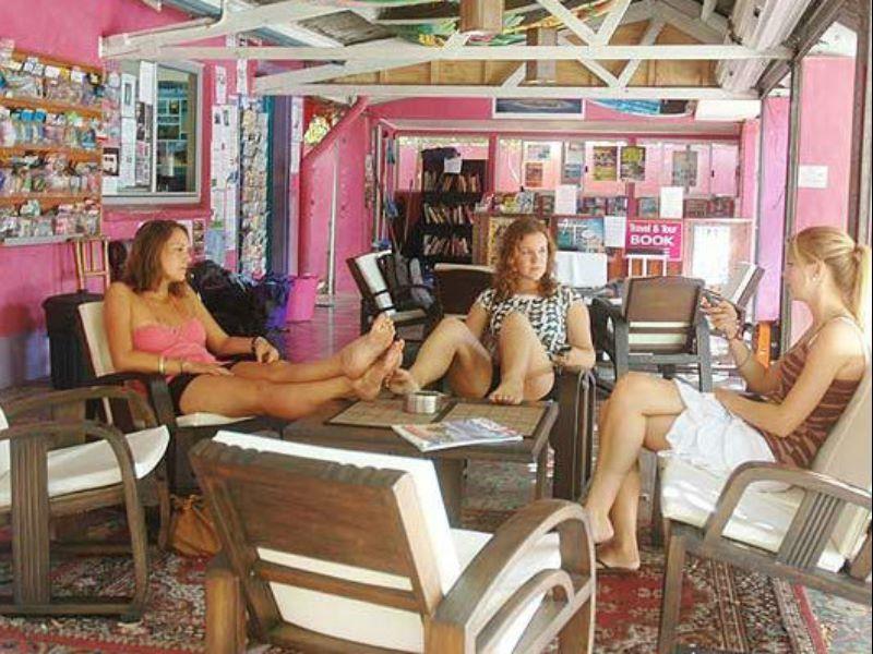 Albergue Dolphins Backpackers Sunshine Beach Exterior foto