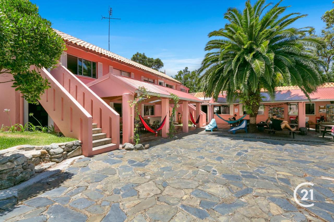 Albergue Dolphins Backpackers Sunshine Beach Exterior foto