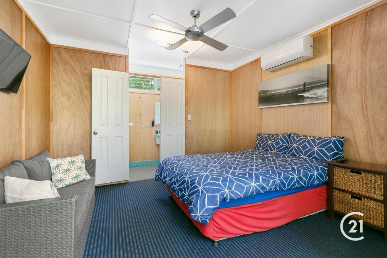 Albergue Dolphins Backpackers Sunshine Beach Exterior foto